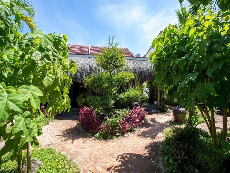 Red Flower Cottages Homestay Hoi An Bagian luar foto